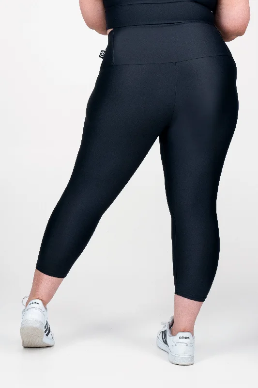 black-performance-extra-high-waisted-7-8-leggings