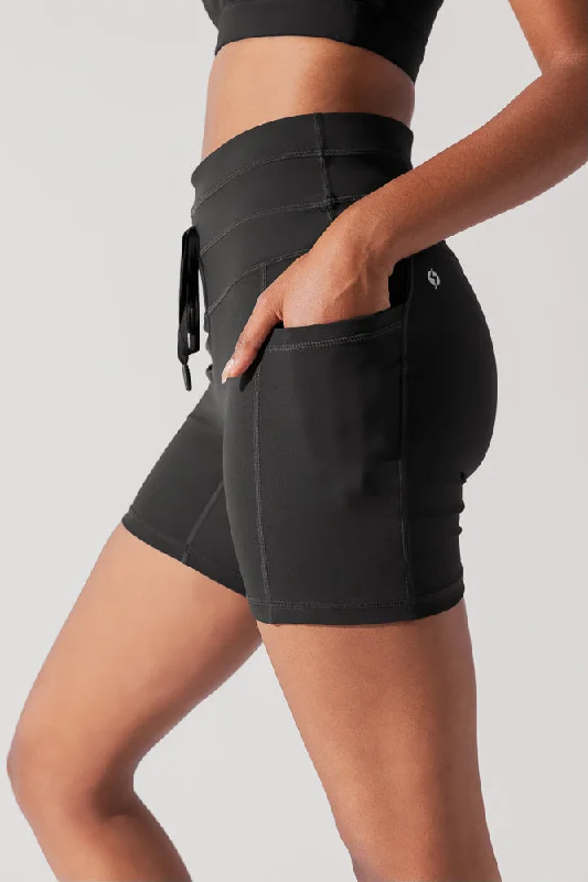 cargo-midi-short-with-pockets-black