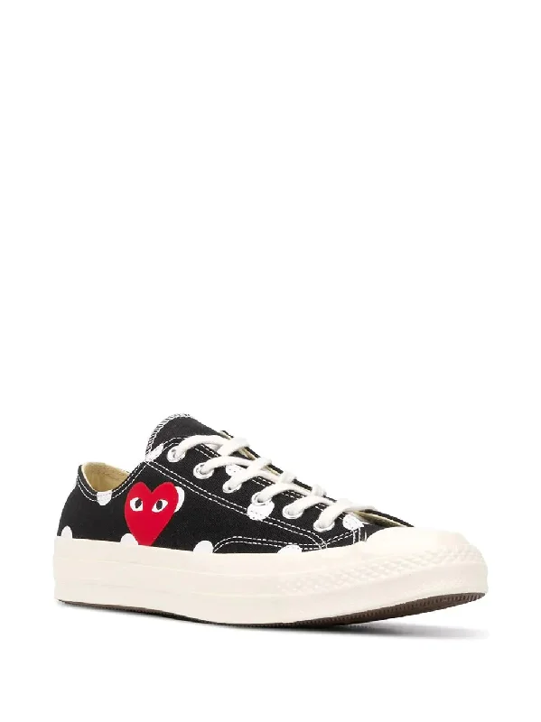 comme-des-garcons-play-converse-converse-low-cut-with-polka-dot-sneakers-100266514blk