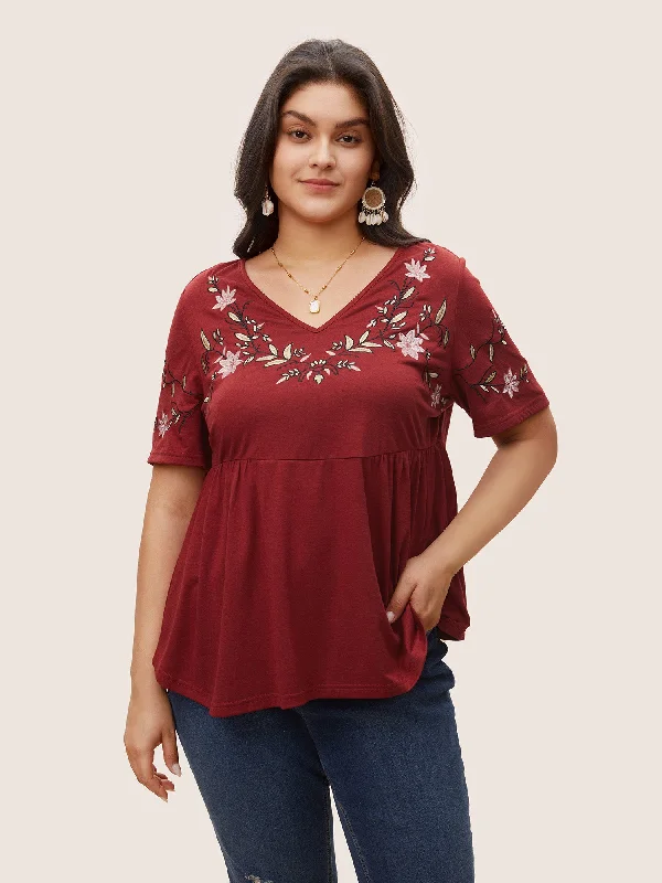 Floral Embroidered V Neck Gathered T-shirt