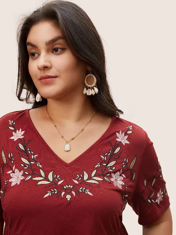 floral-embroidered-v-neck-gathered-t-shirt