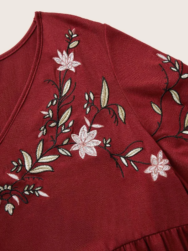 floral-embroidered-v-neck-gathered-t-shirt