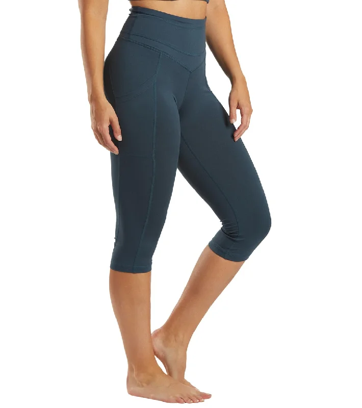 free-people-stay-centered-leggings-8201672-deep-dive