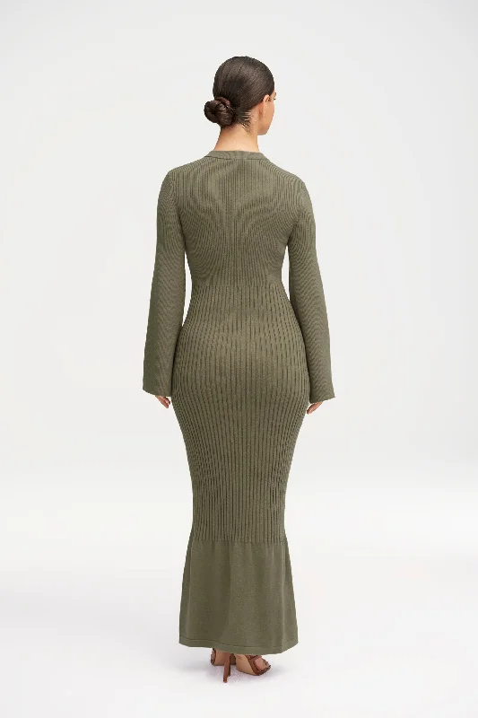 kourtney-ribbed-knit-maxi-dress-dark-forest