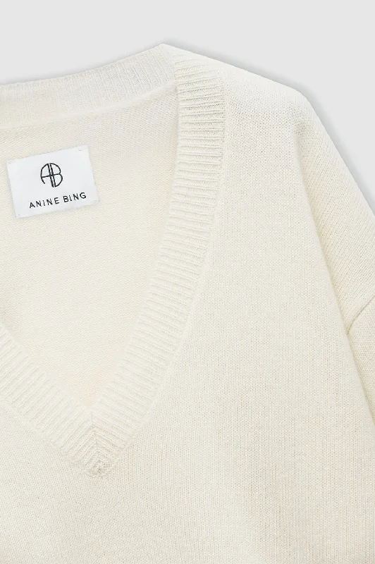 lee-sweater-cream