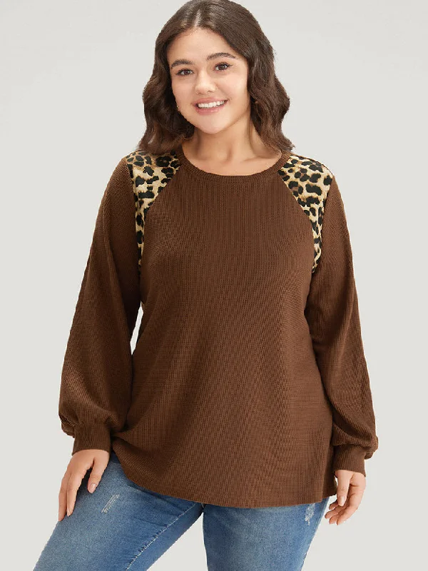 leopard-patchwork-waffle-knit-elastic-cuffs-t-shirt