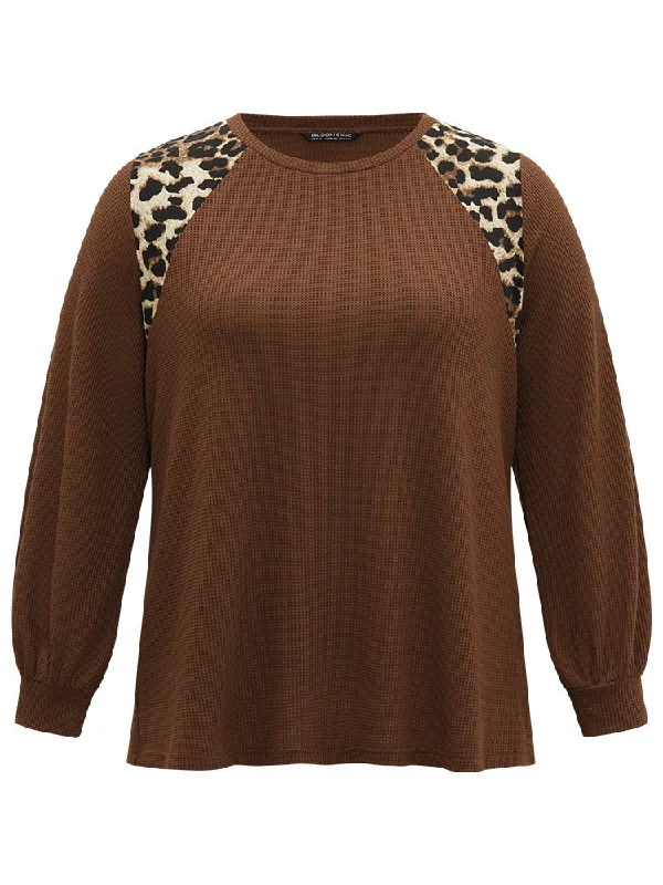 leopard-patchwork-waffle-knit-elastic-cuffs-t-shirt