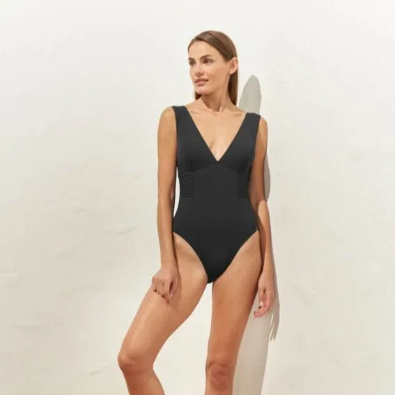 maryan-mehlhorn-softline-v-neck-swimsuit