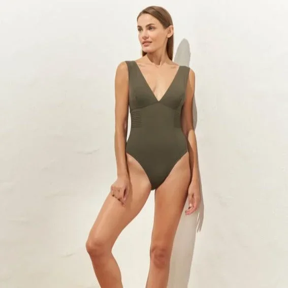 maryan-mehlhorn-softline-v-neck-swimsuit