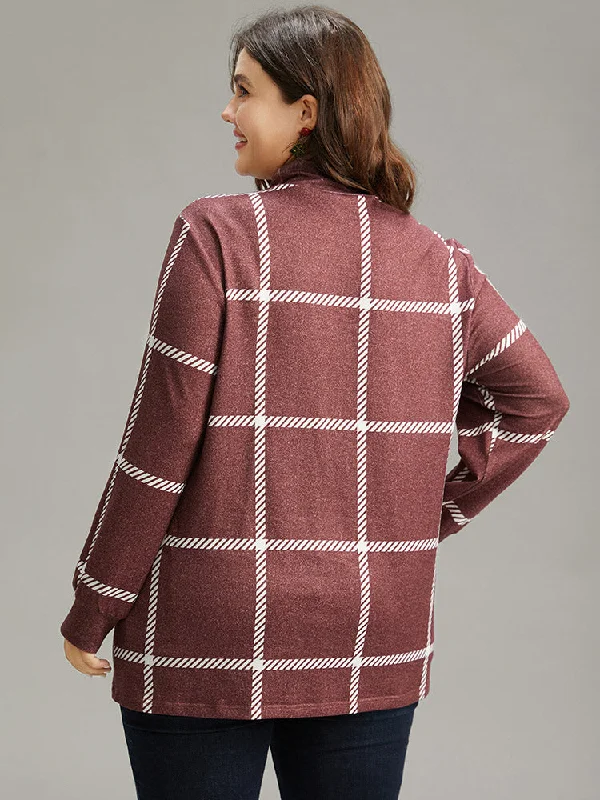 plaid-geometric-contrast-funnel-neck-t-shirt