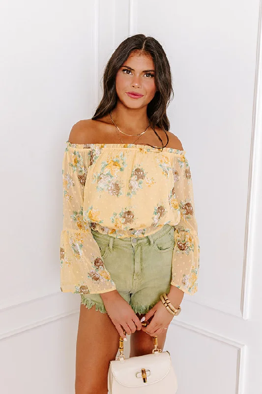 weekend-oasis-floral-crop-top